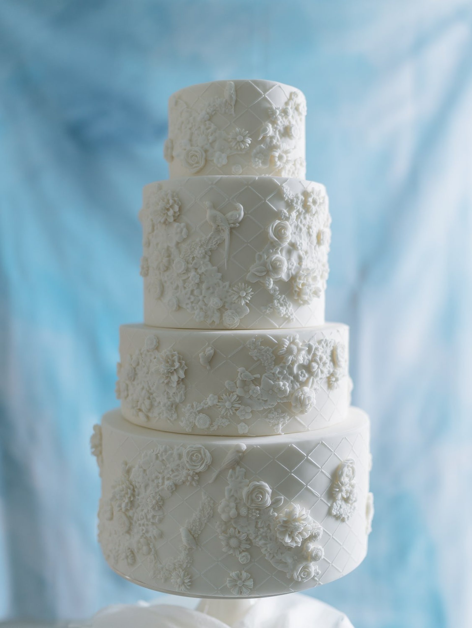 Luxury wedding cake at Château de Ferrières, Paris